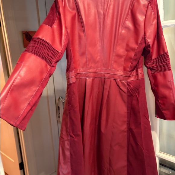 Scarlet Witch Wanda cosplay - Picture 3 of 8